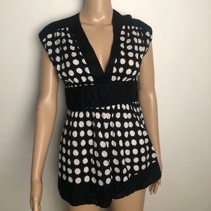 Black & White pocka dot sleeveless blouse